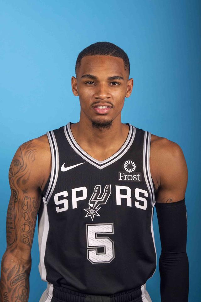 而卡鲁索的 而卡鲁索的